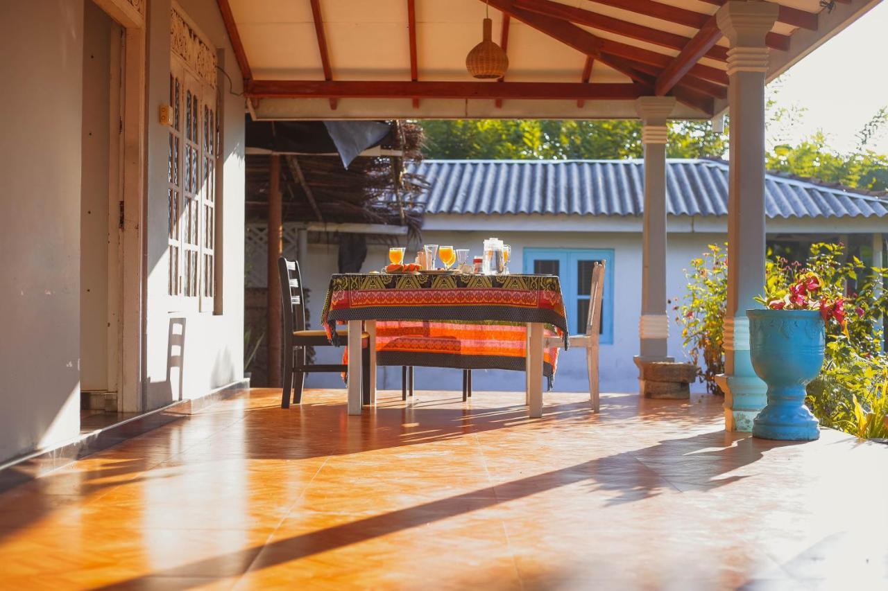 Tehan Homestay Диквела Екстериор снимка